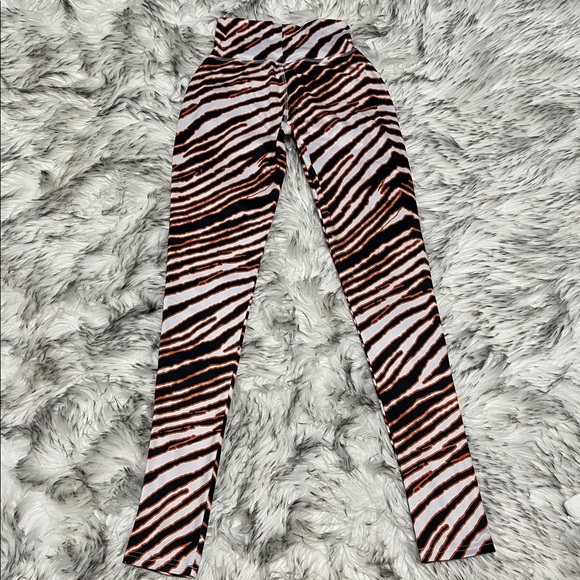 CINCINNATI BENGALS ZUBAZ MAJESTIC BASIC ANIMAL PRINT LEGGINGS XS - Picture 5 of 8